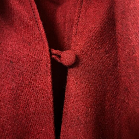 New. 100% Wool Poncho/Cape with Scarf: One Size - Picture 12 of 13